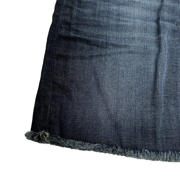 Gap Raw Edge Denim Skirt (8/29) - Picture 5 of 10